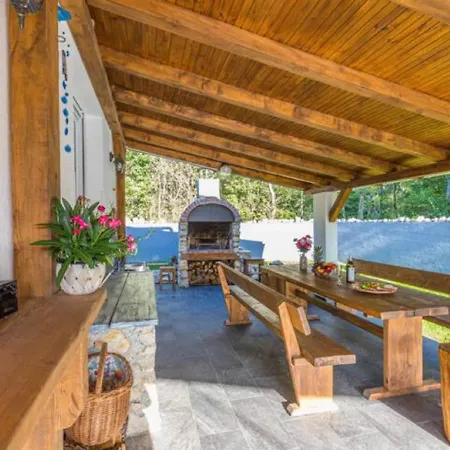 Apartment In Croatia Near The Adriatic Coast Vila