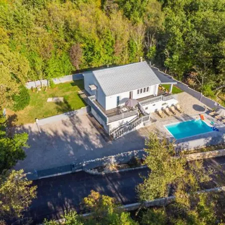 Adorable With Pool And Terrace Grižane